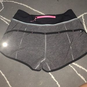 Lulu shorts size 4 — speed short